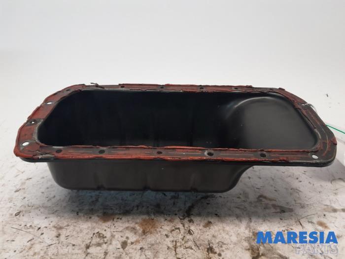 Gebruikte Carterpan Peugeot 5008 I (0A/0E) 1.6 HDiF 16V Prijs € 29,99 Margeregeling aangeboden door Maresia Parts