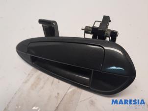 Gebruikte Portiergreep 4Deurs links-achter Fiat Punto Evo (199) 1.3 JTD Multijet 85 16V Euro 5 Prijs € 30,00 Margeregeling aangeboden door Maresia Parts