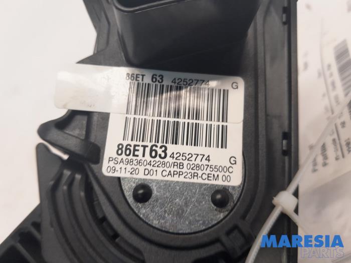 Gaspedaalpositie Sensor van een Peugeot Partner (EA//EF/EN/EU) 1.5 BlueHDi 100 2021