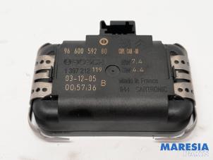 Gebruikte Regensensor Peugeot 307 CC (3B) 2.0 16V Prijs € 60,00 Margeregeling aangeboden door Maresia Parts