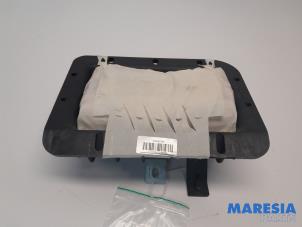 Gebruikte Airbag rechts (Dashboard) Peugeot 5008 I (0A/0E) 1.6 THP 16V Prijs € 49,50 Margeregeling aangeboden door Maresia Parts