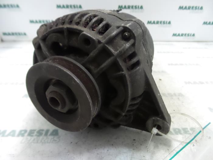 Gebruikte Dynamo Peugeot 106 I 1.4 XRD, XND Prijs € 40,00 Margeregeling aangeboden door Maresia Parts