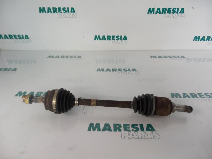 Gebruikte Steekas links-voor Fiat Punto I (176) 60 1.2 S,SX,Selecta Prijs € 35,00 Margeregeling aangeboden door Maresia Parts