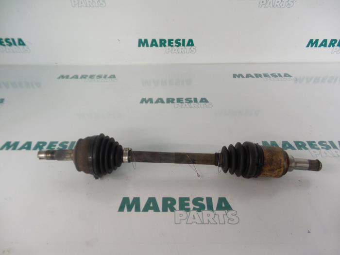 Gebruikte Steekas links-voor Fiat Punto I (176) 60 1.2 S,SX,Selecta Prijs € 35,00 Margeregeling aangeboden door Maresia Parts