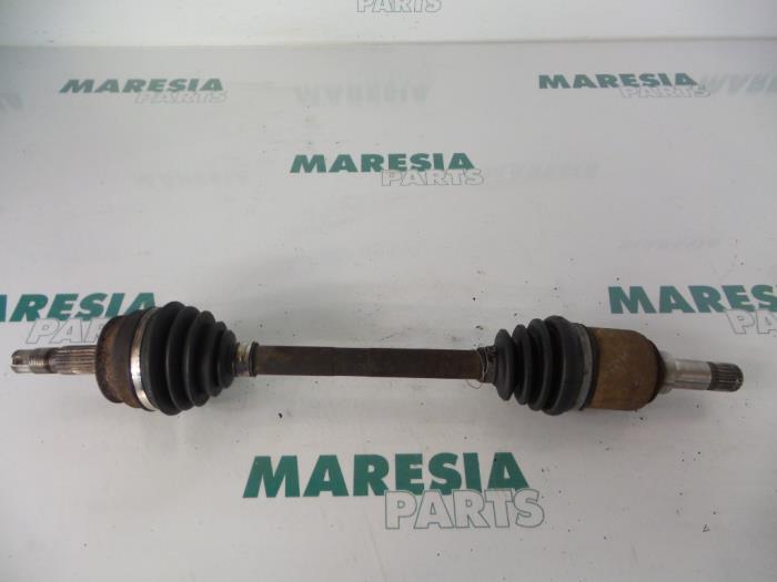 Gebruikte Steekas links-voor Fiat Punto I (176) 60 1.2 S,SX,Selecta Prijs € 35,00 Margeregeling aangeboden door Maresia Parts