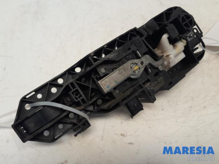 RENAULT Scenic 3 generation (2009-2015) Rear right door outer handle 806060042R 25184813