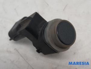 Gebruikte Sensor PDC Renault Scénic III (JZ) 1.4 16V TCe 130 Prijs € 19,50 Margeregeling aangeboden door Maresia Parts