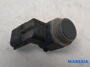 Gebruikte Sensor PDC Renault Scénic III (JZ) 1.4 16V TCe 130 Prijs € 19,50 Margeregeling aangeboden door Maresia Parts