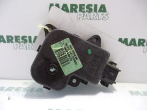 Gebruikte Kachelklep Motor Renault Espace (JK) 2.0 16V Prijs € 25,00 Margeregeling aangeboden door Maresia Parts