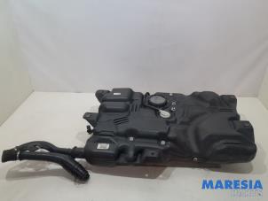 Gebruikte Tank Opel Vivaro 1.6 CDTI 95 Euro 6 Prijs € 290,40 Inclusief btw aangeboden door Maresia Parts