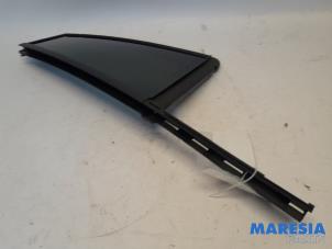 Gebruikte Driehoeks Ruit links-achter Citroen Grand C4 Spacetourer (3A) 1.2 12V PureTech 130 Prijs € 35,00 Margeregeling aangeboden door Maresia Parts