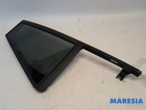 Gebruikte Ruit Driehoek rechts-achter Citroen Grand C4 Spacetourer (3A) 1.2 12V PureTech 130 Prijs € 35,00 Margeregeling aangeboden door Maresia Parts