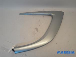 Gebruikte Carrosserielijst Citroen Grand C4 Spacetourer (3A) 1.2 12V PureTech 130 Prijs € 50,00 Margeregeling aangeboden door Maresia Parts