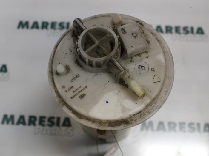 Gebruikte Tank element Pomp Fiat Punto II (188) 1.2 16V 3-Drs. Prijs € 25,00 Margeregeling aangeboden door Maresia Parts