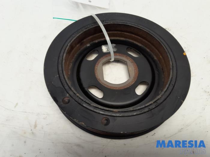 Gebruikte Krukas Poelie Renault Trafic (1FL/2FL/3FL/4FL) 1.6 dCi 95 Prijs € 36,29 Inclusief btw aangeboden door Maresia Parts