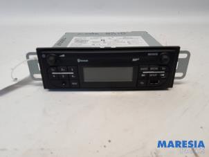 Gebruikte Radio Opel Vivaro 1.6 CDTI 95 Euro 6 Prijs € 190,58 Inclusief btw aangeboden door Maresia Parts