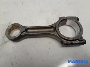 Gebruikte Drijfstang Renault Trafic (1FL/2FL/3FL/4FL) 1.6 dCi 90 Prijs € 59,29 Inclusief btw aangeboden door Maresia Parts