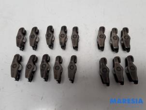 Gebruikte Tuimelaar Renault Trafic (1FL/2FL/3FL/4FL) 1.6 dCi 90 Prijs € 48,40 Inclusief btw aangeboden door Maresia Parts