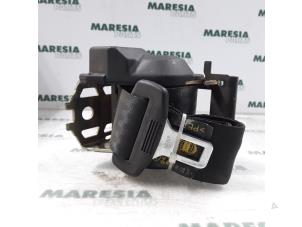 Gebruikte Veiligheidsgordel rechts-achter Lancia Kappa 2.0 20V LE,LS Prijs € 75,00 Margeregeling aangeboden door Maresia Parts