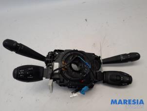 Gebruikte Stuurkolomschakelaar Opel Vivaro 1.5 CDTI 102 Prijs € 193,59 Inclusief btw aangeboden door Maresia Parts