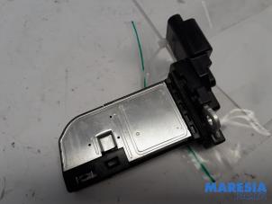 Gebruikte Luchtmassameter Opel Vivaro 1.5 CDTI 102 Prijs € 22,99 Inclusief btw aangeboden door Maresia Parts