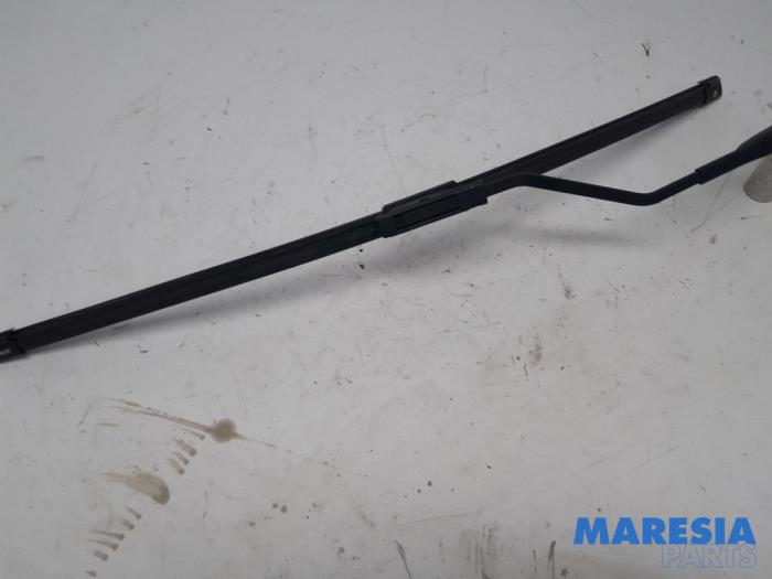 RENAULT Clio 4 generation (2012-2020) Front Wiper Arms 288816122R 25183330