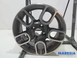 Gebruikte Velg Fiat 500 (312) 1.4 16V Prijs € 125,00 Margeregeling aangeboden door Maresia Parts