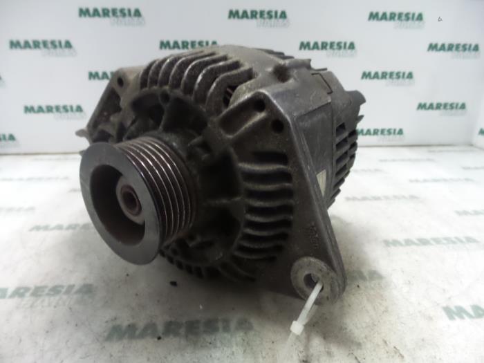 Gebruikte Dynamo Peugeot 306 (7A/C/S) 1.9 D,XND,XAD Prijs € 50,00 Margeregeling aangeboden door Maresia Parts
