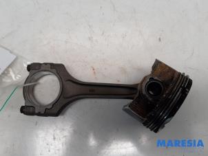 Gebruikte Drijfstang Alfa Romeo Giulia (952) 2.0 T 16V Veloce Prijs € 105,00 Margeregeling aangeboden door Maresia Parts