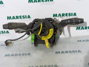 Gebruikte Combischakelaar Stuurkolom Lancia Thesis (841) 2.4 20V Prijs € 157,50 Margeregeling aangeboden door Maresia Parts