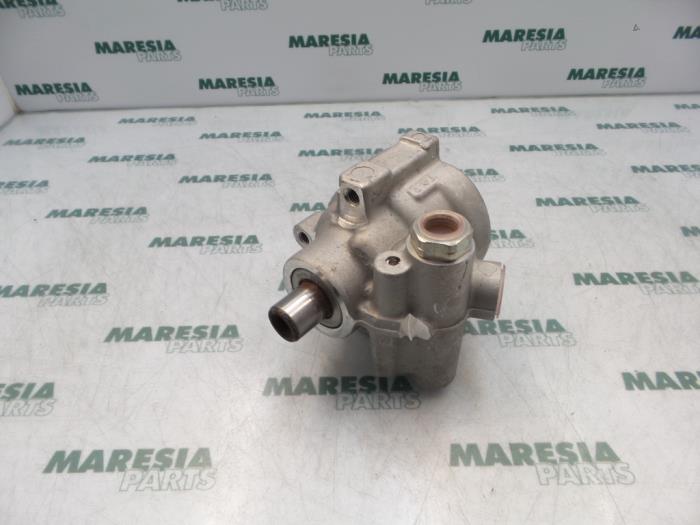 Gebruikte Servopomp Peugeot 206 (2A/C/H/J/S) 1.1 XN,XR Prijs € 50,00 Margeregeling aangeboden door Maresia Parts