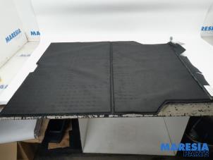 Gebruikte Kofferbak Mat Alfa Romeo Giulia (952) 2.0 T 16V Veloce Prijs € 125,00 Margeregeling aangeboden door Maresia Parts