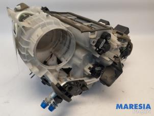 Gebruikte Chaufagebak Peugeot 308 CC (4B) 2.0 HDiF 16V Prijs € 199,95 Margeregeling aangeboden door Maresia Parts