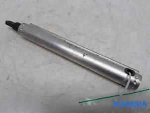 Gebruikte Cabriodak cilinder Peugeot 308 CC (4B) 2.0 HDiF 16V Prijs € 99,00 Margeregeling aangeboden door Maresia Parts