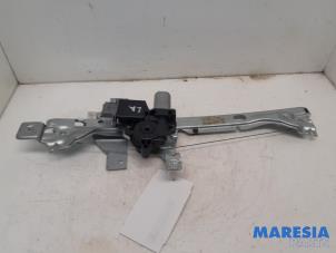 Gebruikte Raammechaniek 4Deurs links-achter Peugeot 3008 I (0U/HU) 1.6 VTI 16V Prijs € 69,99 Margeregeling aangeboden door Maresia Parts