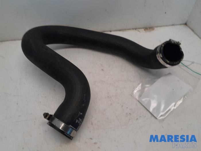 Gebruikte Intercooler Slang Citroen C4 Picasso (3D/3E) 1.6 16V THP 155 Prijs € 34,95 Margeregeling aangeboden door Maresia Parts