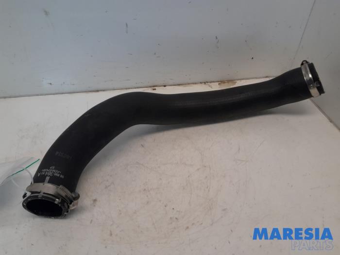 Gebruikte Intercooler Slang Citroen C4 Picasso (3D/3E) 1.6 16V THP 155 Prijs € 34,95 Margeregeling aangeboden door Maresia Parts