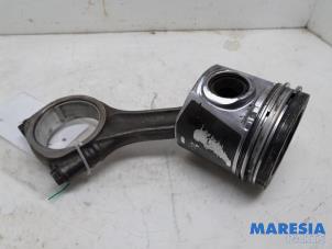 Gebruikte Drijfstang Peugeot Boxer (U9) 3.0 HDi 160 Euro 4 Prijs € 95,59 Inclusief btw aangeboden door Maresia Parts