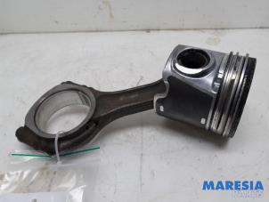 Gebruikte Drijfstang Peugeot Boxer (U9) 3.0 HDi 160 Euro 4 Prijs € 95,59 Inclusief btw aangeboden door Maresia Parts