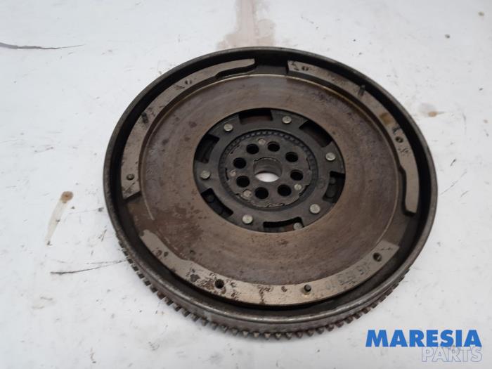 Gebruikte Dubbele massa vliegwiel Peugeot Boxer (U9) 3.0 HDi 160 Euro 4 Prijs € 205,70 Inclusief btw aangeboden door Maresia Parts
