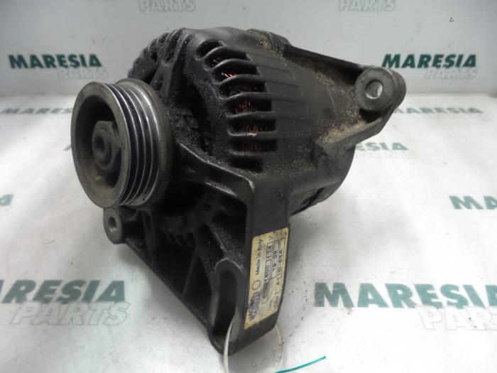 Gebruikte Dynamo Fiat Punto I (176) 55 1.1 Prijs € 35,00 Margeregeling aangeboden door Maresia Parts