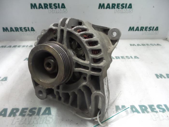 Gebruikte Dynamo Fiat Punto I (176) 60 1.2 i.e. Selecta Prijs € 35,00 Margeregeling aangeboden door Maresia Parts