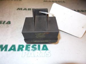 Gebruikte Gloeirelais Peugeot 306 (7A/C/S) 1.9 DT Prijs € 25,00 Margeregeling aangeboden door Maresia Parts