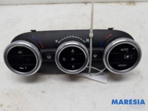 Gebruikte Kachel Bedieningspaneel Alfa Romeo Giulietta (940) 1.4 TB 16V Prijs € 99,99 Margeregeling aangeboden door Maresia Parts