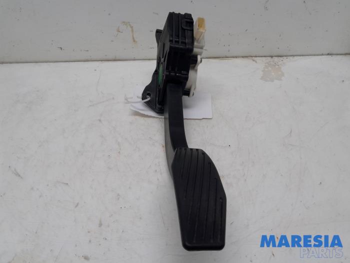 Gebruikte Gaspedaalpositie Sensor Opel Karl 1.0 12V Prijs € 30,00 Margeregeling aangeboden door Maresia Parts