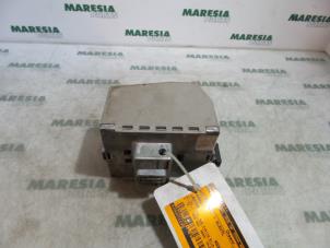 Gebruikte Kontaktslot + Sleutel Renault Laguna II (BG) 1.9 dCi 120 Prijs € 131,25 Margeregeling aangeboden door Maresia Parts