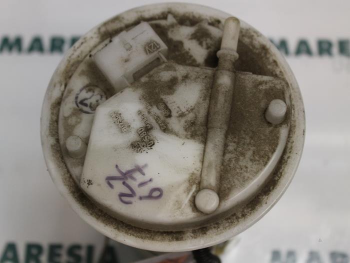 Gebruikte Tank element Pomp Fiat Stilo (192A/B) 1.2 16V 3-Drs. Prijs € 20,00 Margeregeling aangeboden door Maresia Parts