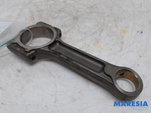 Gebruikte Drijfstang Renault Kangoo Express (FW) 1.5 dCi 85 Prijs € 30,25 Inclusief btw aangeboden door Maresia Parts