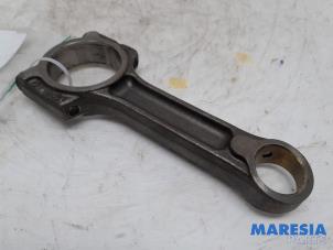 Gebruikte Drijfstang Renault Kangoo Express (FW) 1.5 dCi 85 Prijs € 30,25 Inclusief btw aangeboden door Maresia Parts