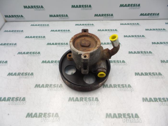 Stuurbekrachtiging Pomp van een Peugeot 306 (7A/C/S) 2.0 XSi,ST 1995